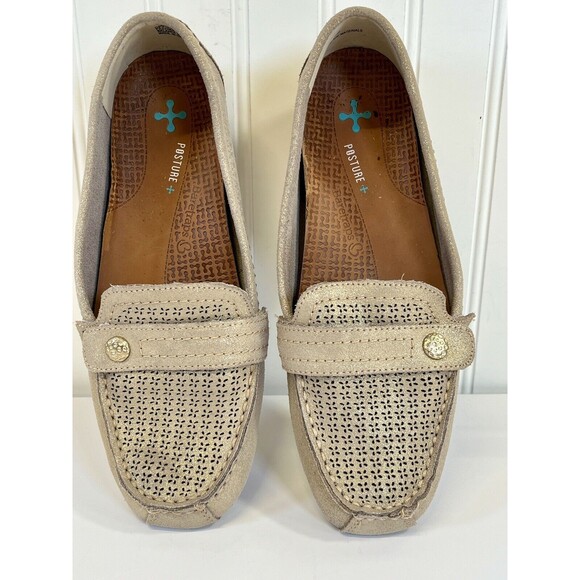 Baretraps Loafers Womens Comfort Perforated Leather Gold Oakes ‎ Size 8.5 - Picture 2 of 7